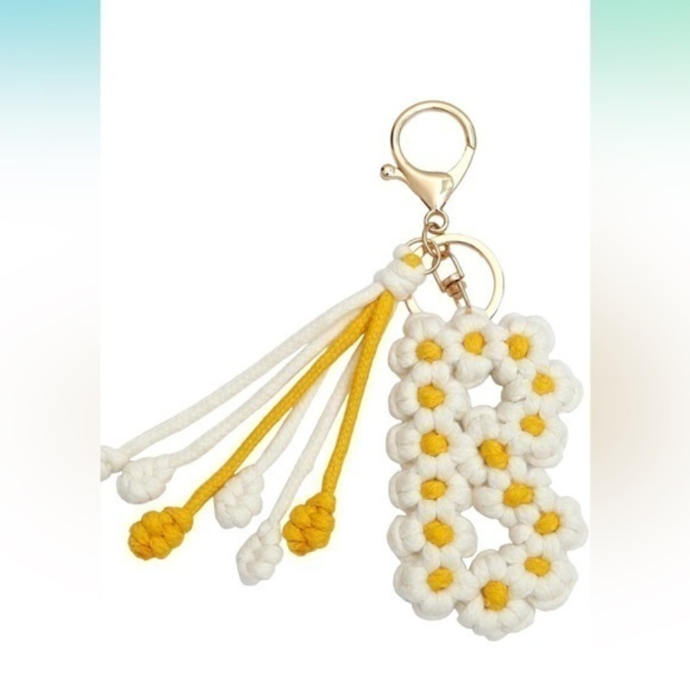 INITIAL LETTER Unique Keychain letter “B” Macrame Weave Daisy Keychain